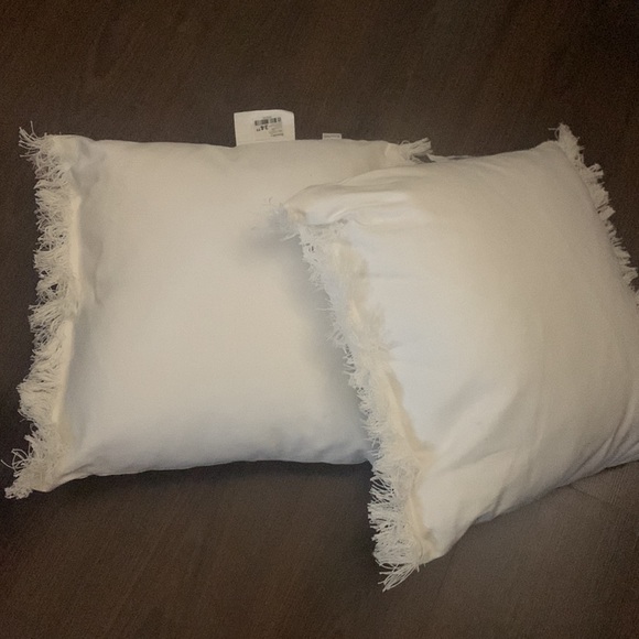 Bouclair Ozlem Cushions (2) - Picture 4 of 4